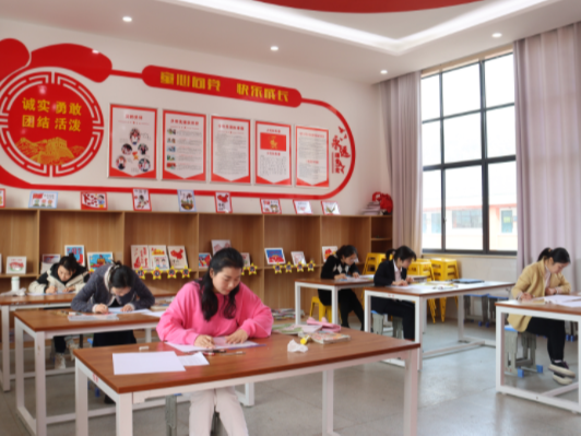 恒升小学举行首届学科教师素养大赛