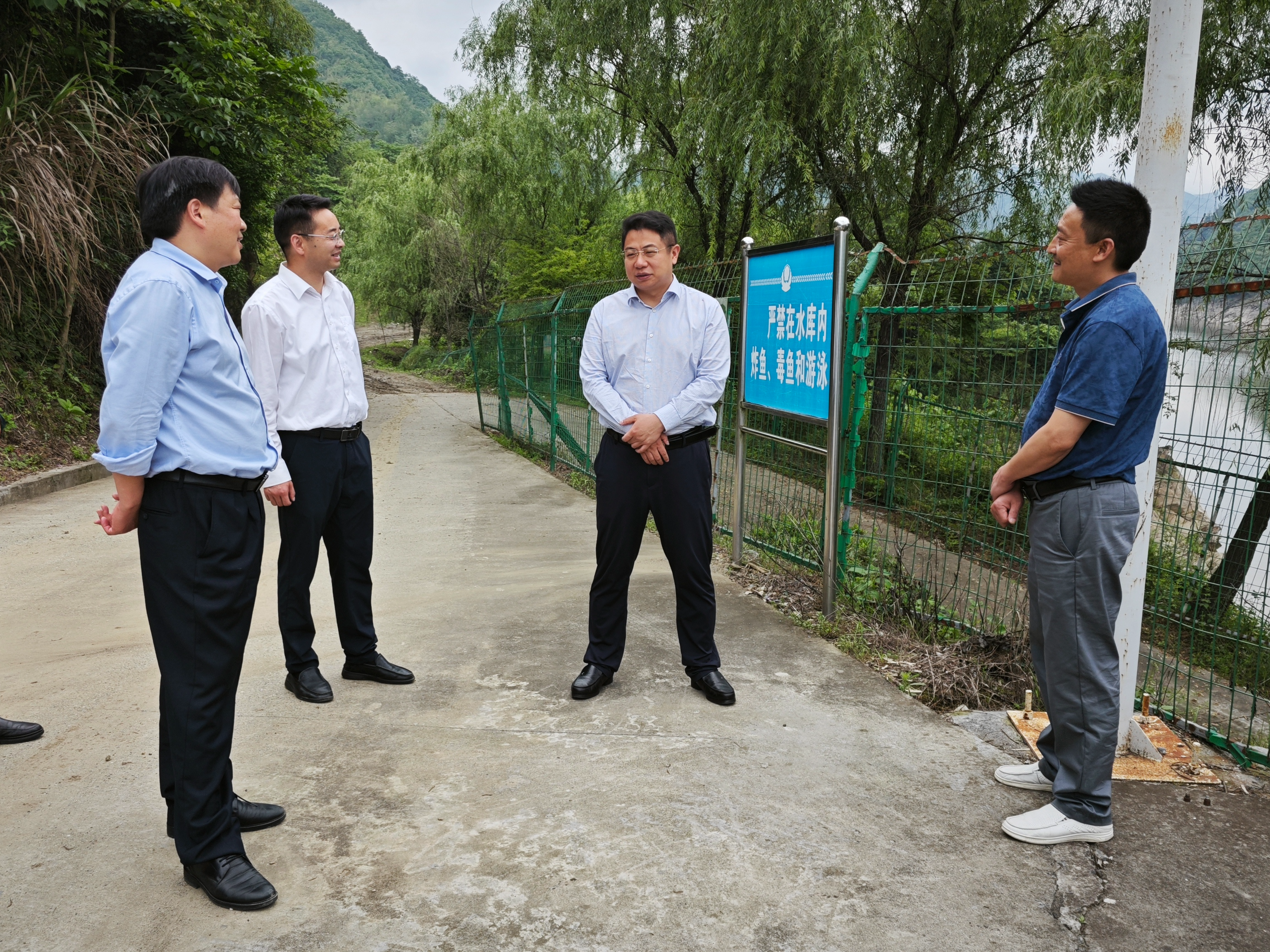 县领导检查水库防汛工作