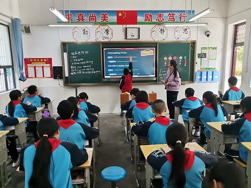 楼台乡中心学校：以“联”促教 以“导”精进