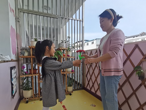 擂鼓镇护驾幼儿园：情暖母亲节，传递感恩心