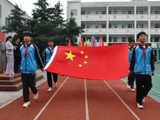 潘口中学举行田径运动会