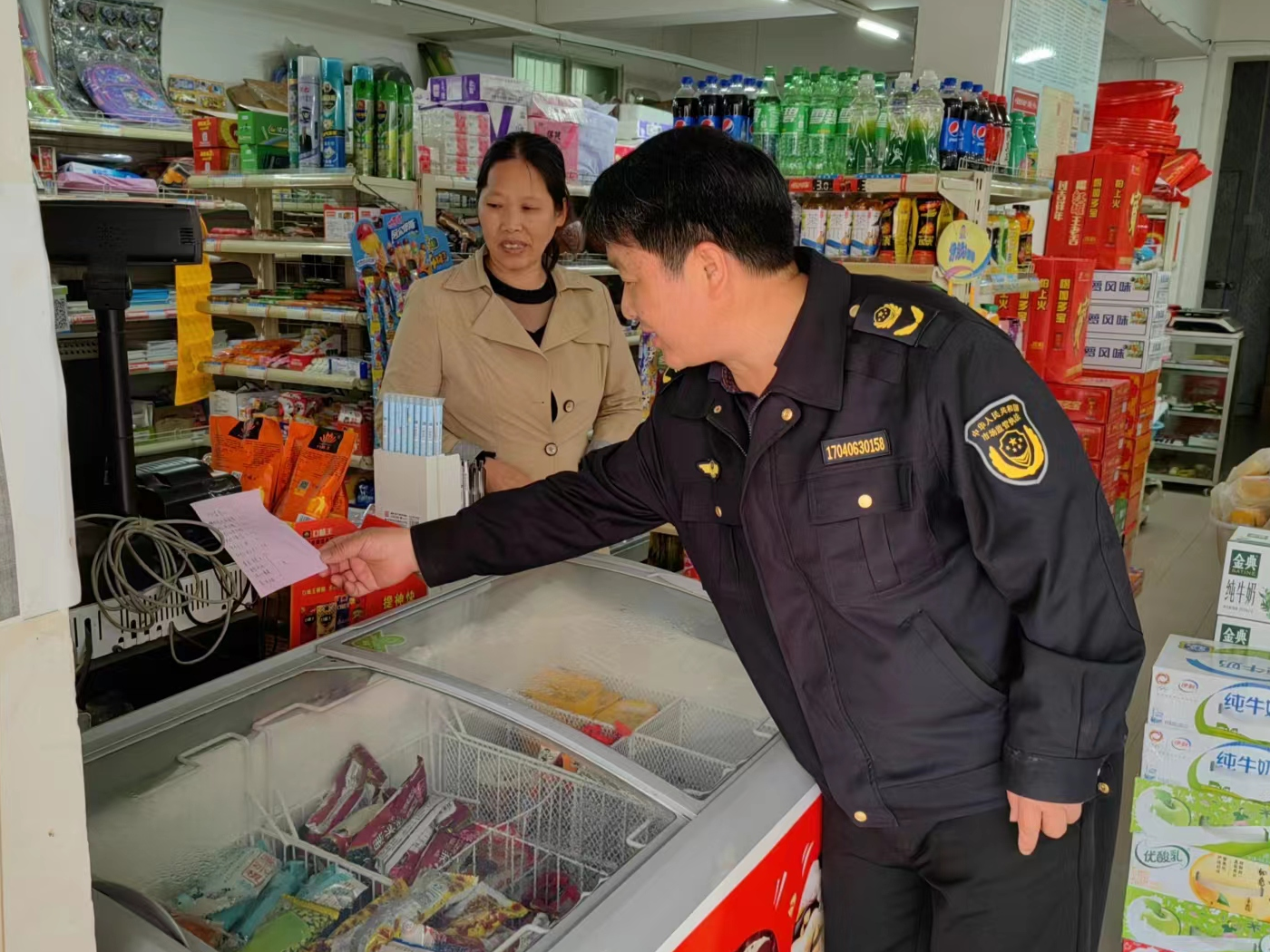 县市场监管局：严格雪糕市场监管