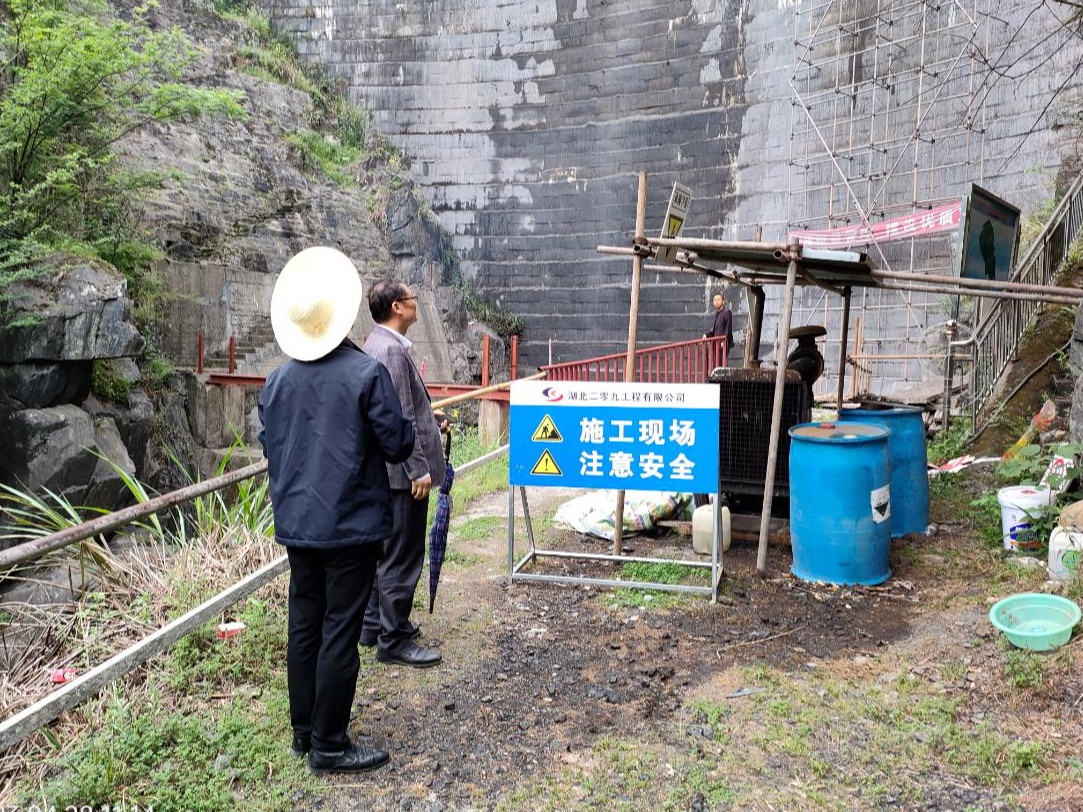 擂鼓镇：多点发力筑牢安全防线