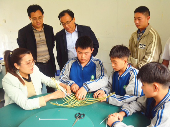 官渡镇中心学校:着力推动劳动教育走深走实