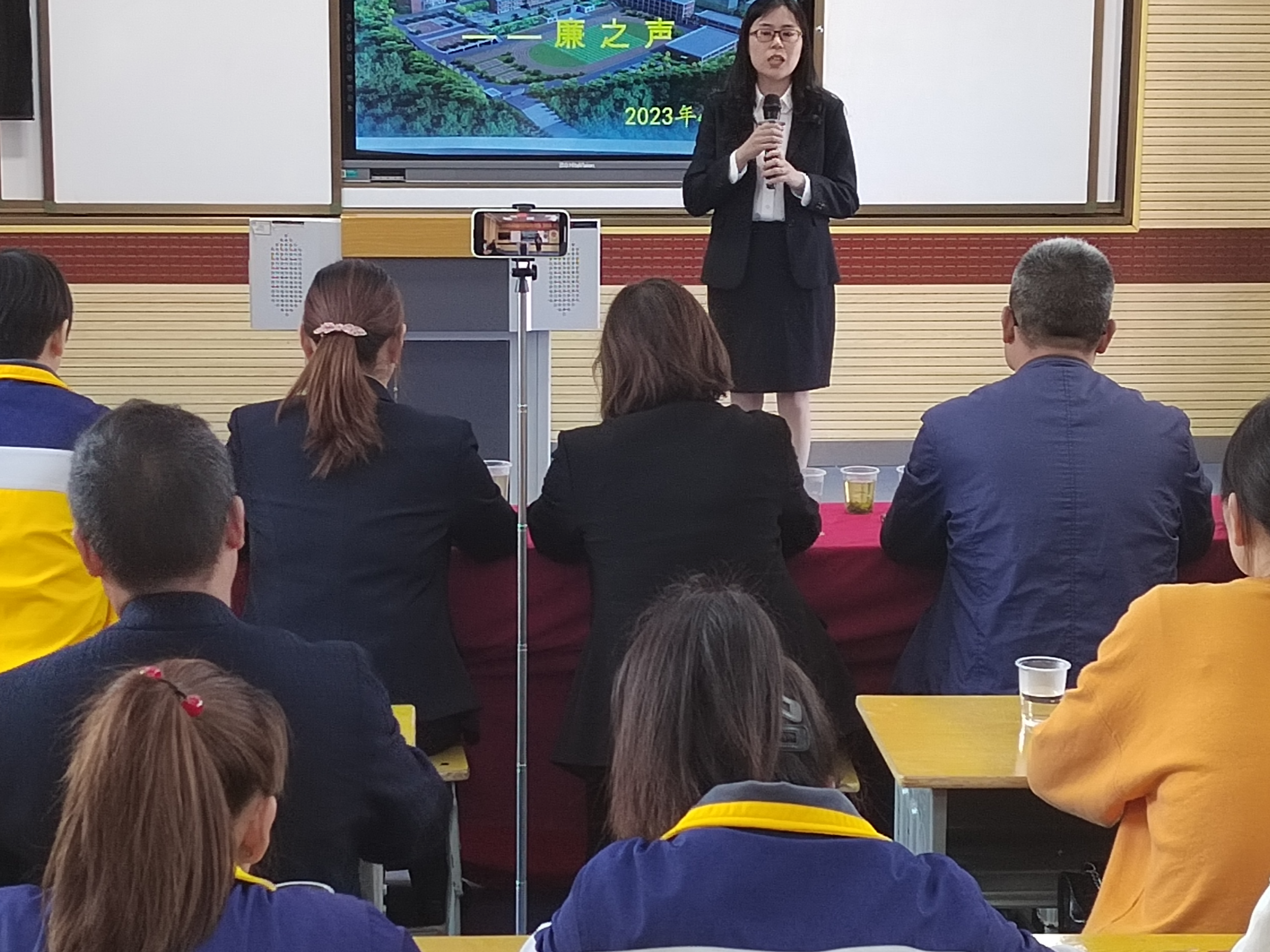 溢水中心学校：树新风正气  建清廉校园