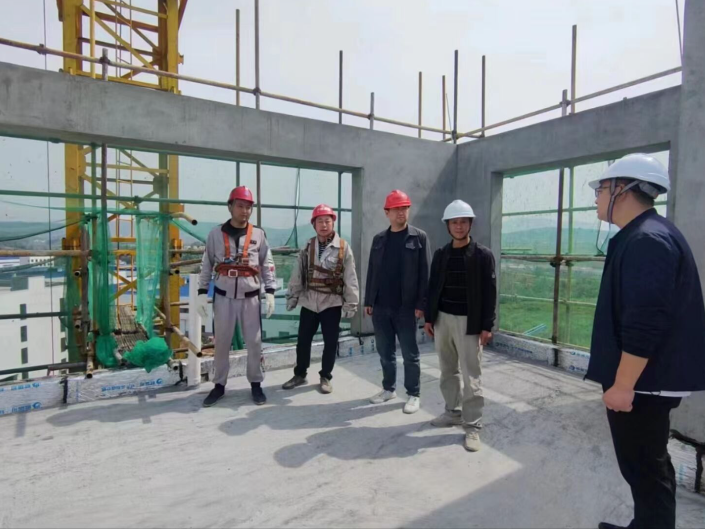 我县开展建筑工地起重机械安全专项检查
