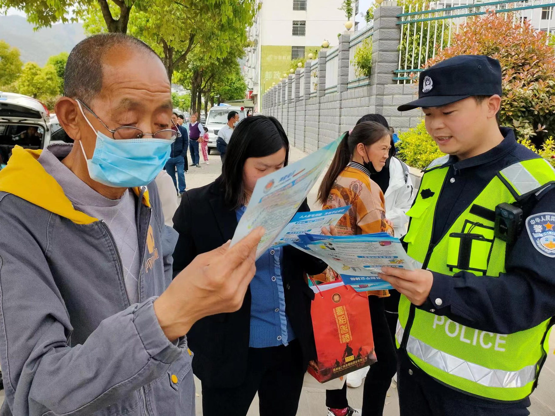 官渡镇中心学校: 扎实做好系列工作 助力“护苗”行动