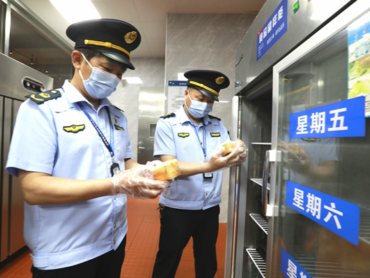 县市场监督管理局：护航“两考”食品安全