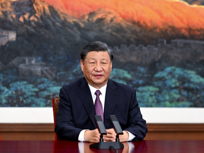 习近平出席欧亚经济联盟第二届欧亚经济论坛全会开幕式并致辞