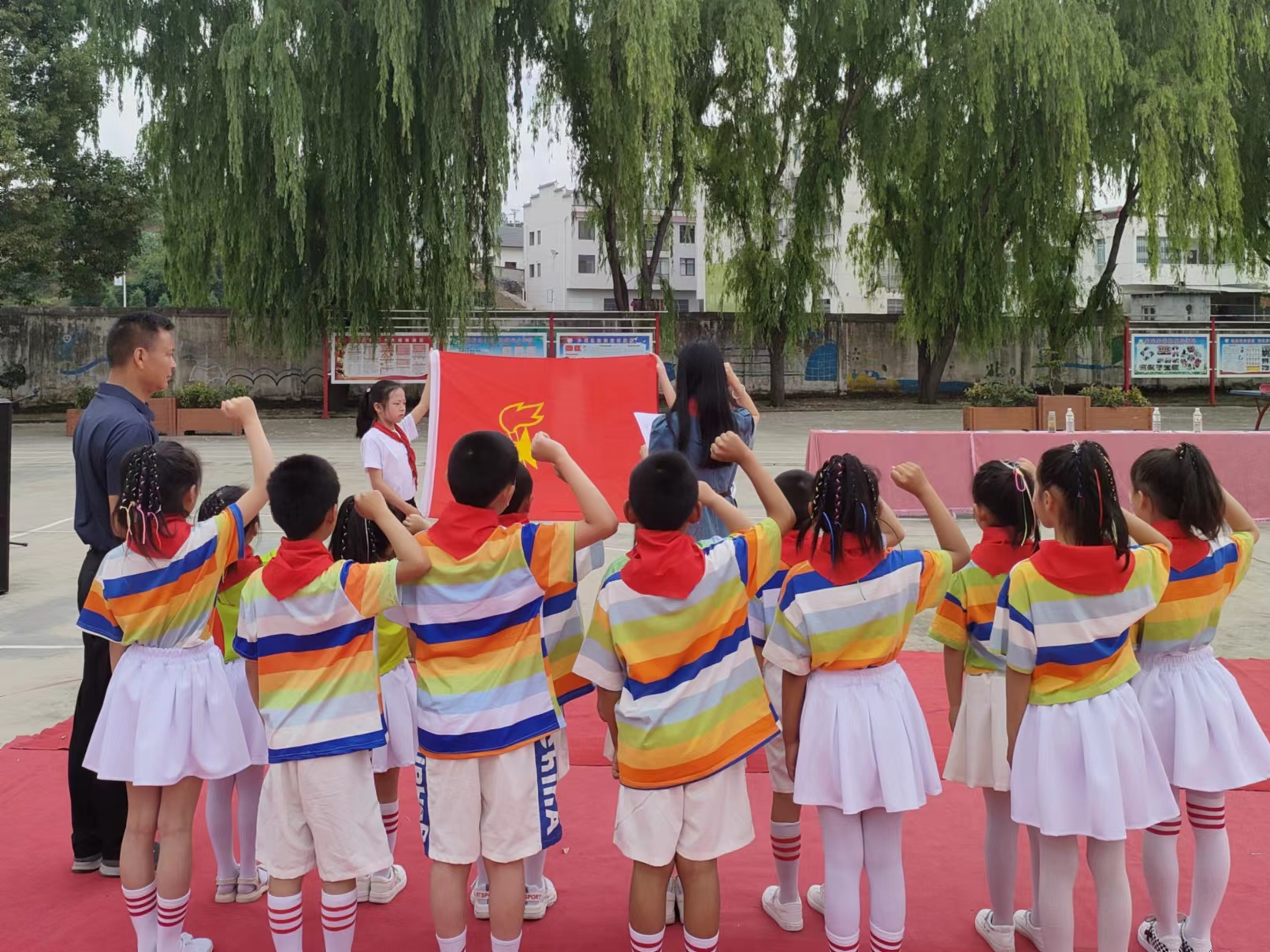 曹家湾小学：童心向党 争当新时代好队员