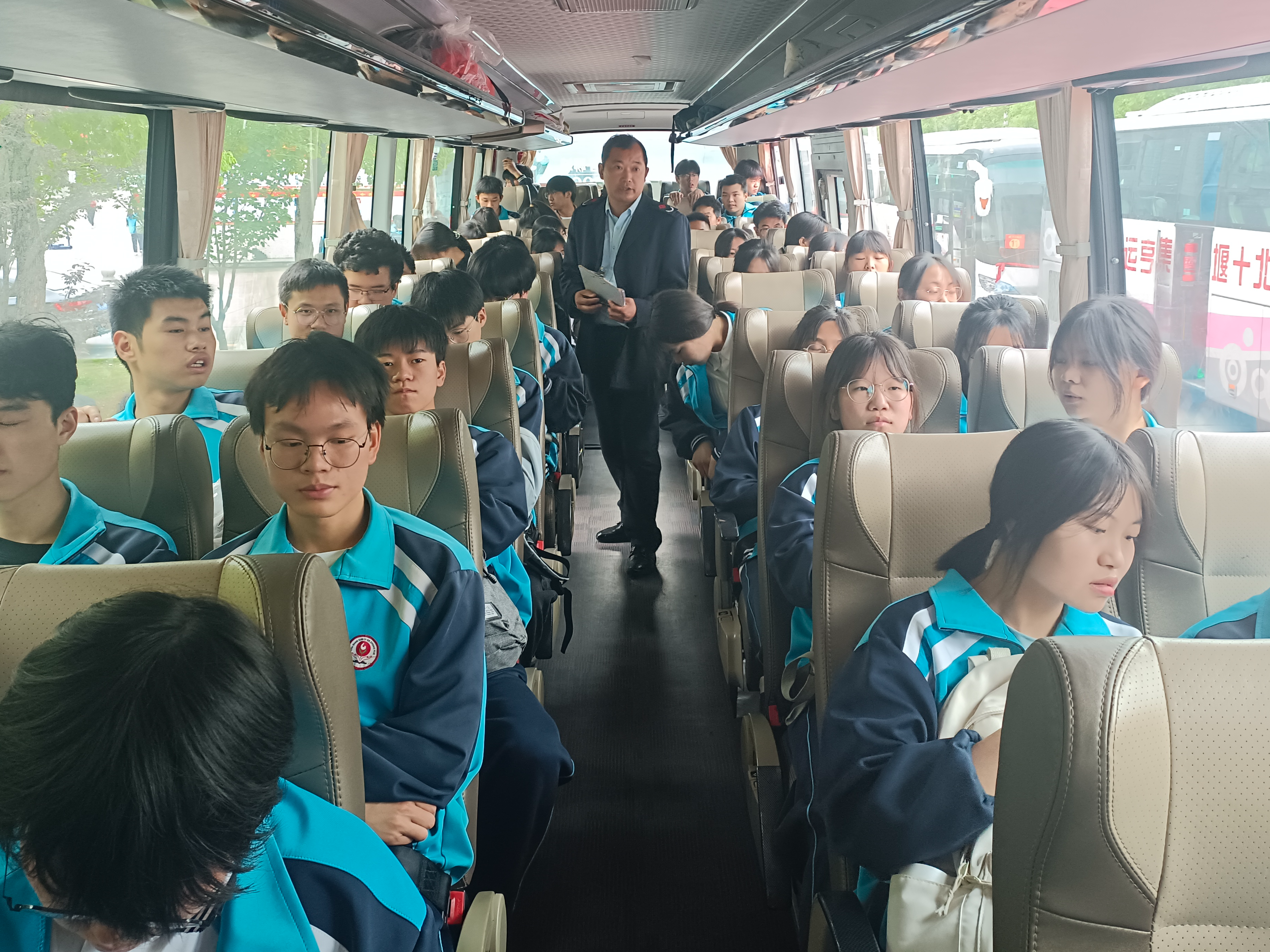 县亨运集团为高考学子保驾护航