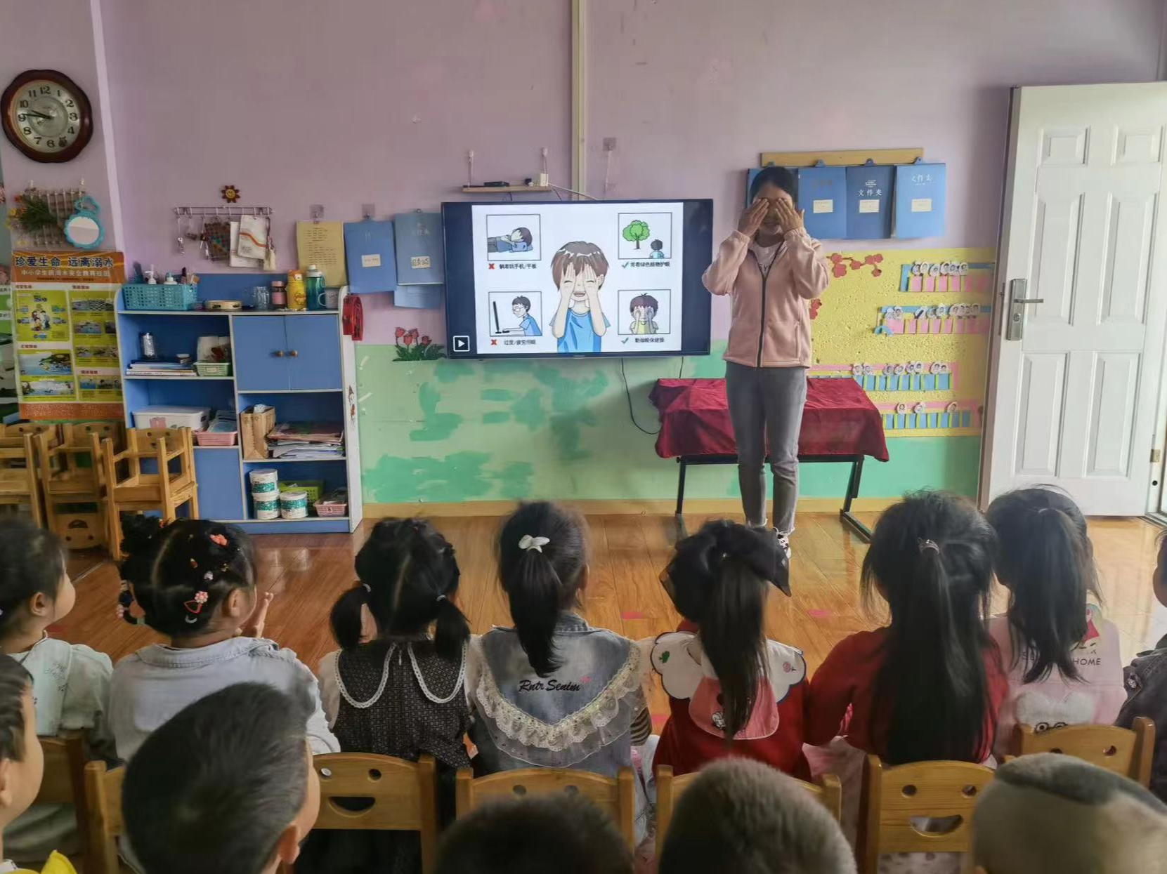 上庸镇中心幼儿园：守护“睛”彩“视”界