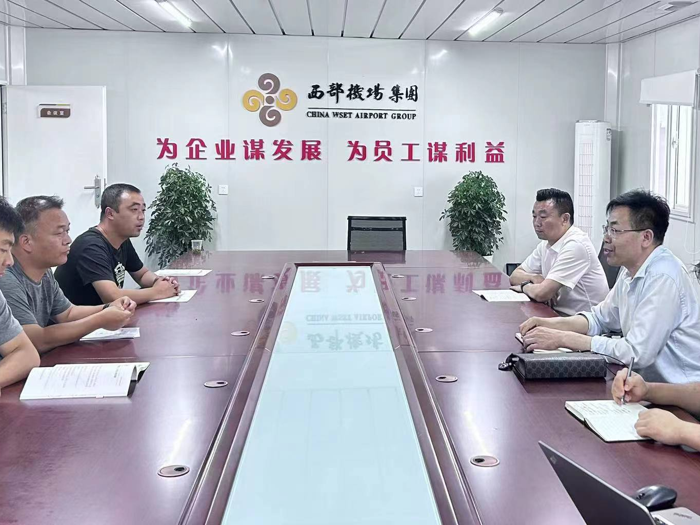 县劳动保障监察局：深入工地开展检查工作