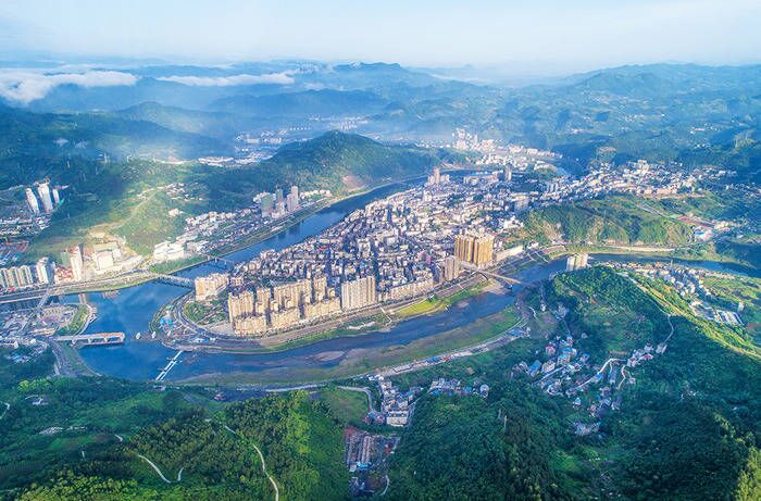 竹山“借台唱戏”唱响招商引资宣传曲