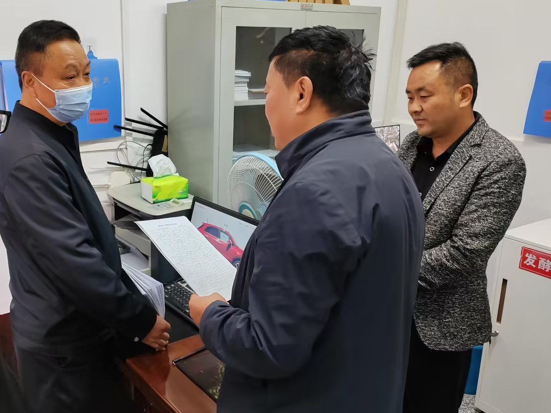 擂鼓中学：交流促提升    携手谋发展