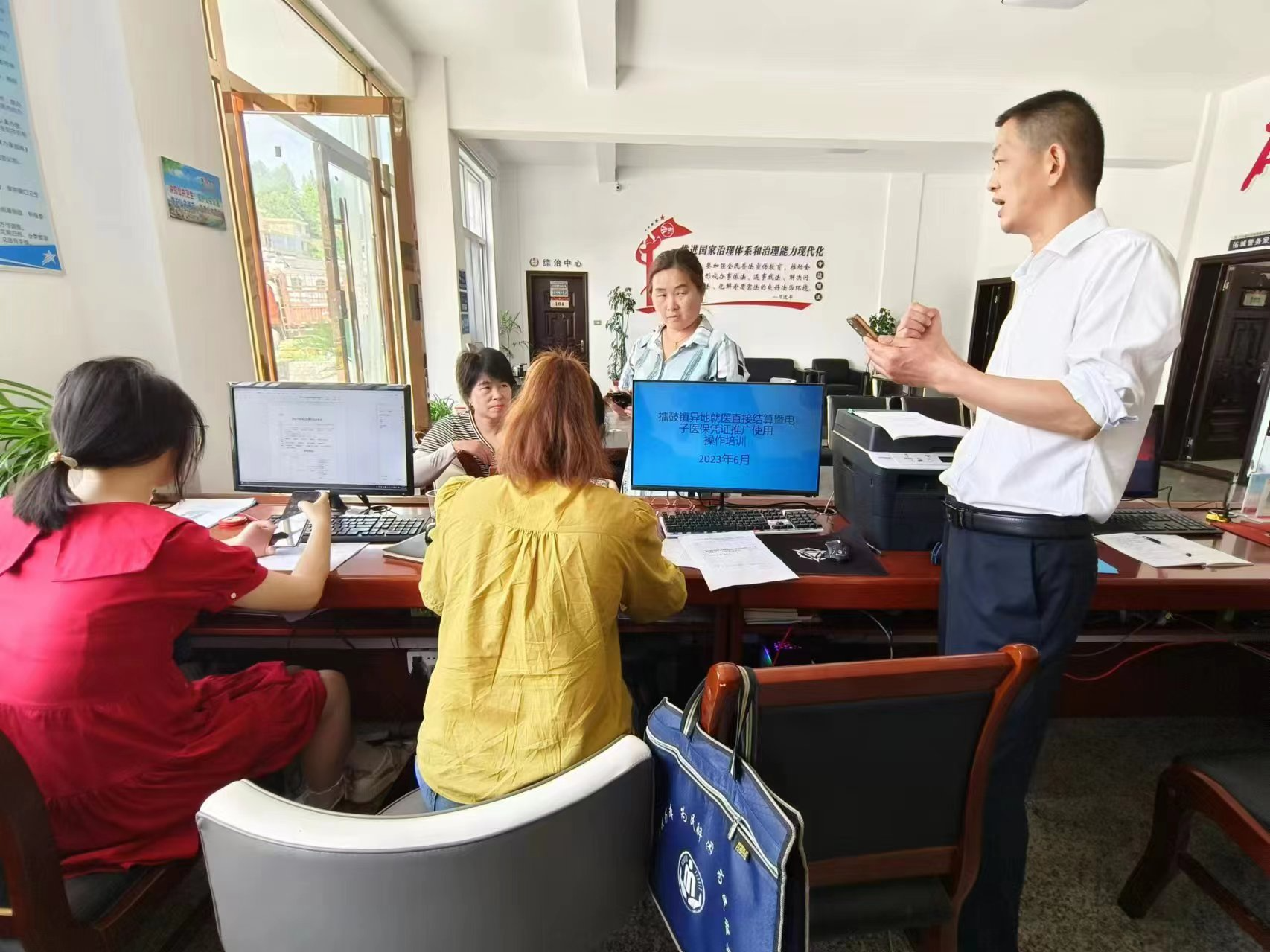 擂鼓镇：抓好医保异地结算培训  保障群众权益