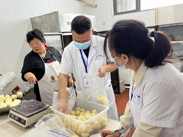 县公共检验检测中心开展重点检测确保校园食品安全