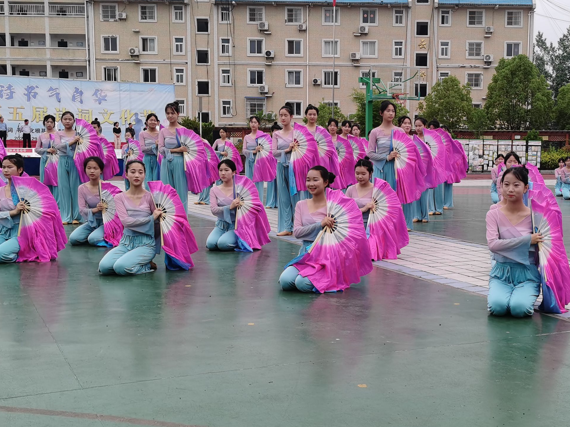 宝丰中学举办第五届诗词文化节