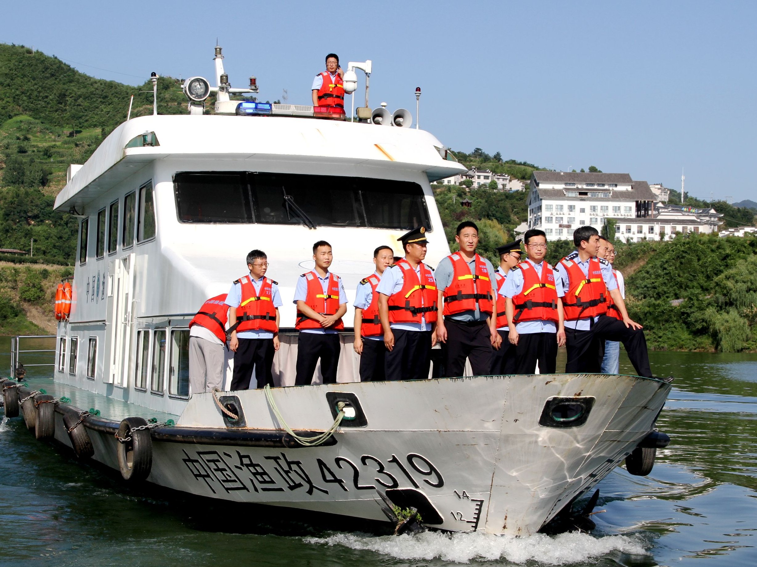 多部门联合开展“十年禁渔”联合执法行动