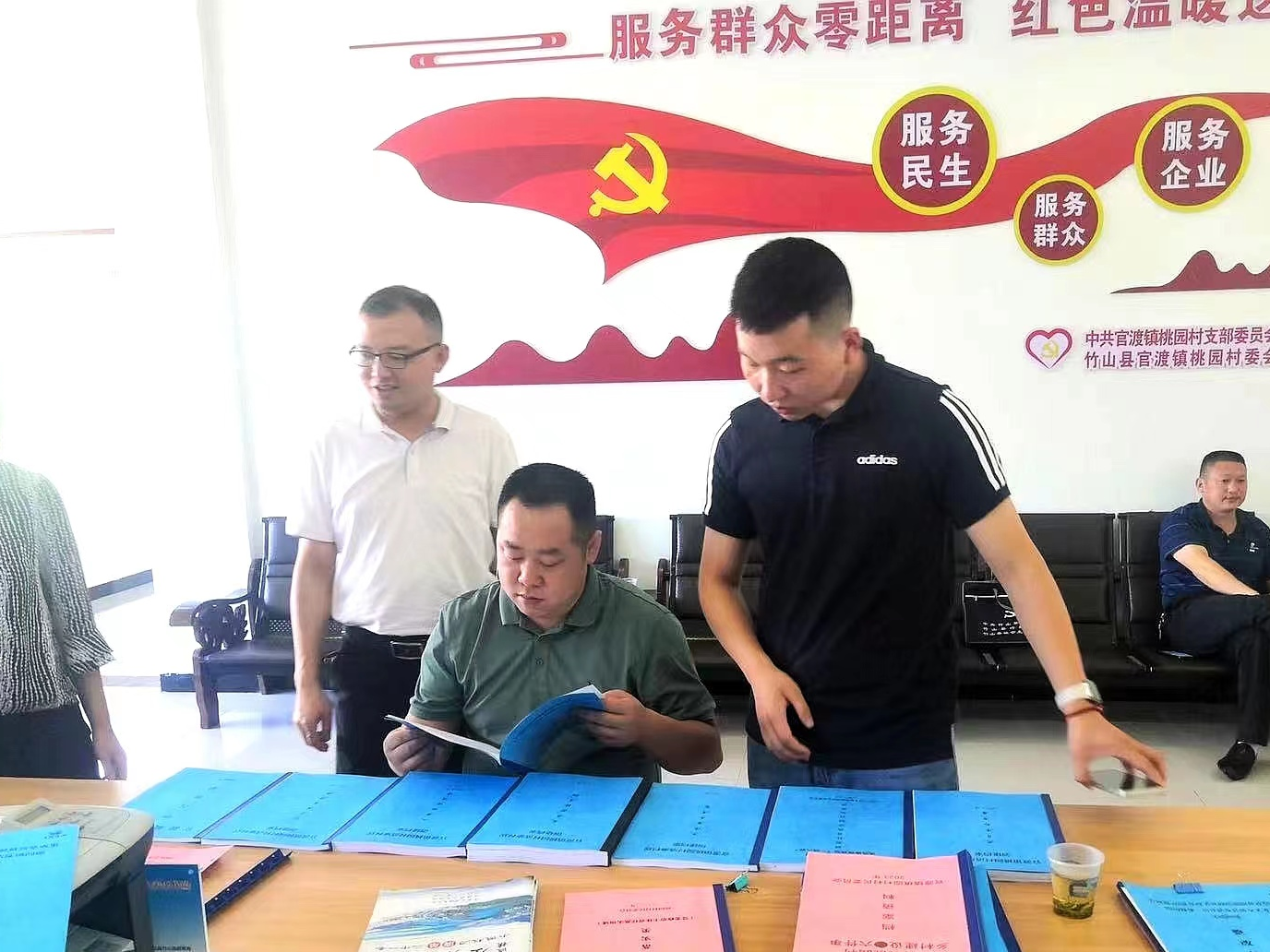 县委农办开展当前“三农”重点工作督导