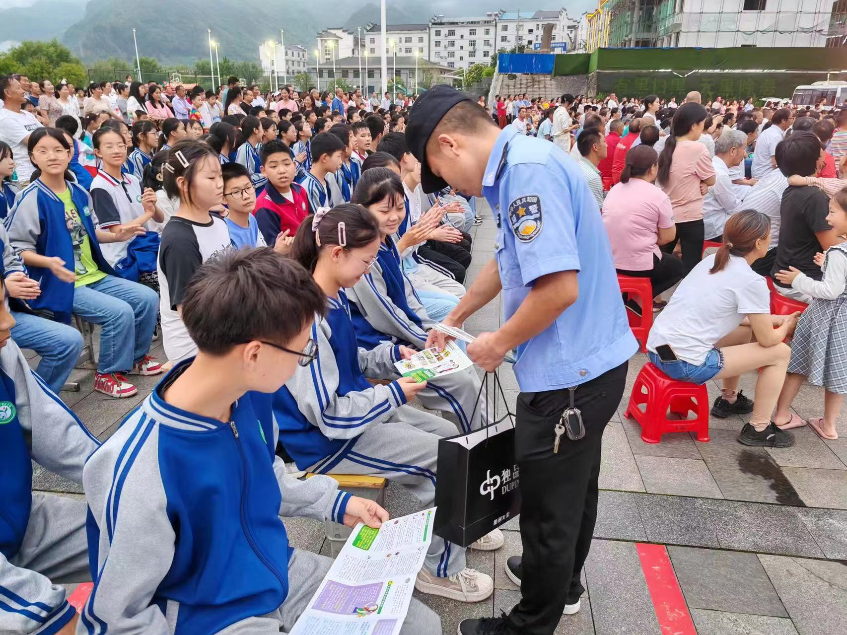 官渡镇：“三强化”织牢防溺水安全网