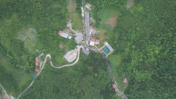 中央广播电视总台《中国之声》聚焦报道十堰这座小山村：传承红军精神 聚力脱贫致富