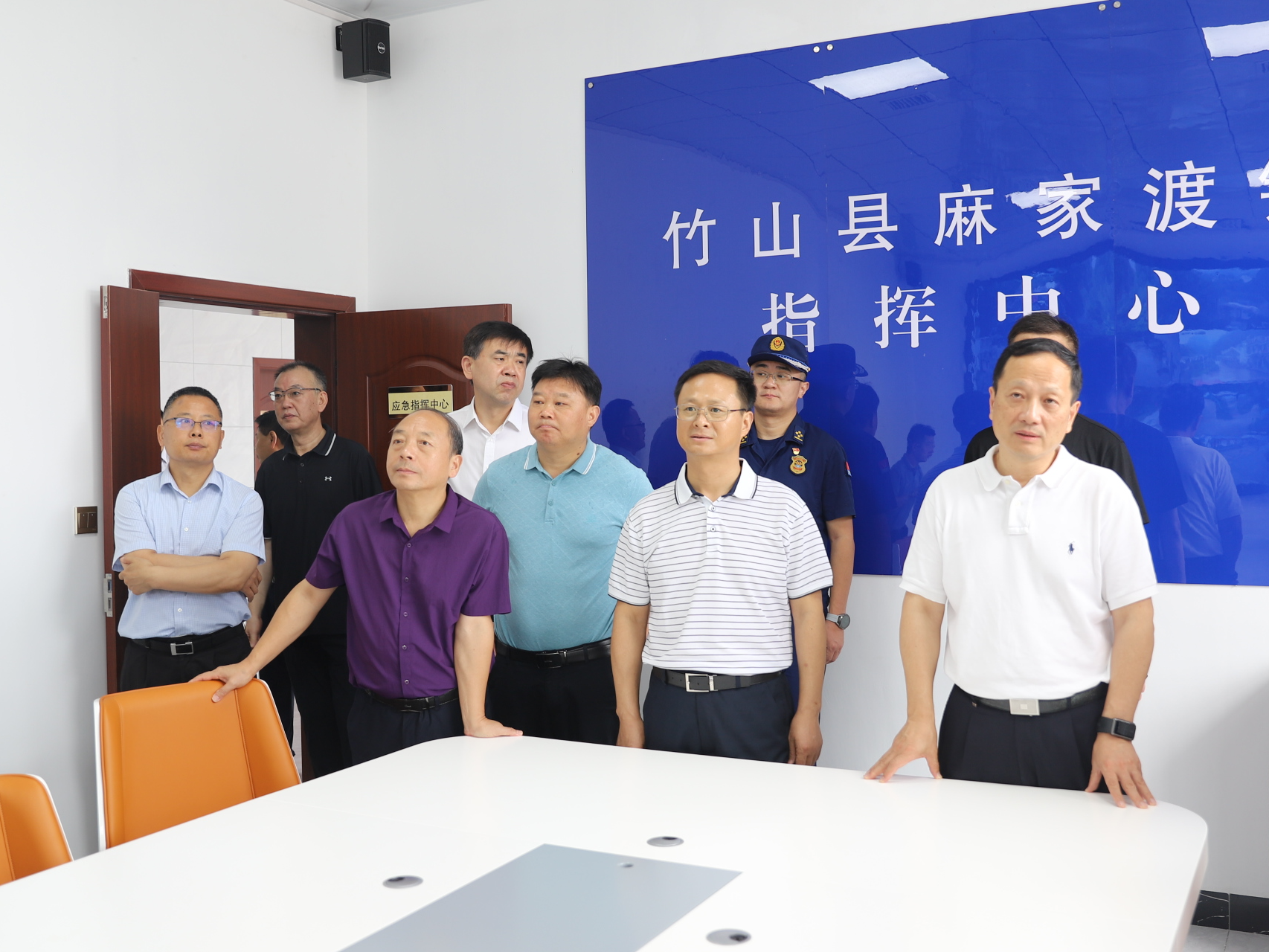 省人大常委会领导来我县开展专题调研