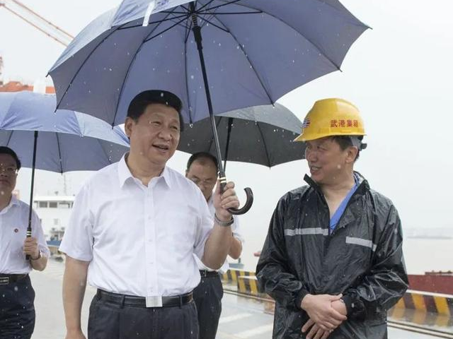 跟着总书记看中国 | 灯塔耀荆楚