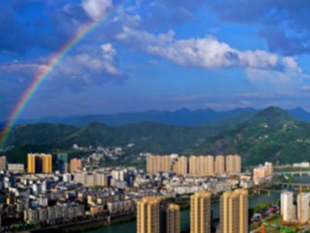 人民日报仲音：以学促干，鼓足干事创业的精气神