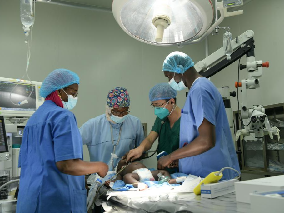 通讯：非洲大陆最西端的白衣天使和友好使者——记中国援塞内加尔医疗队