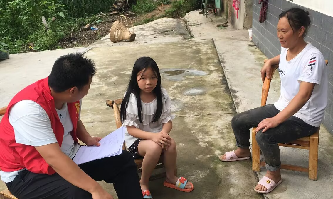 柳林乡九年一贯制学校开展大家访活动