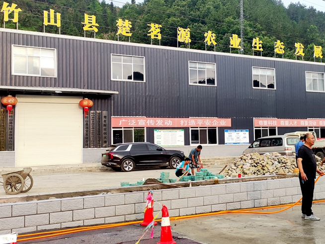 我县布局建设8家“湖北省科技特派员工作站”