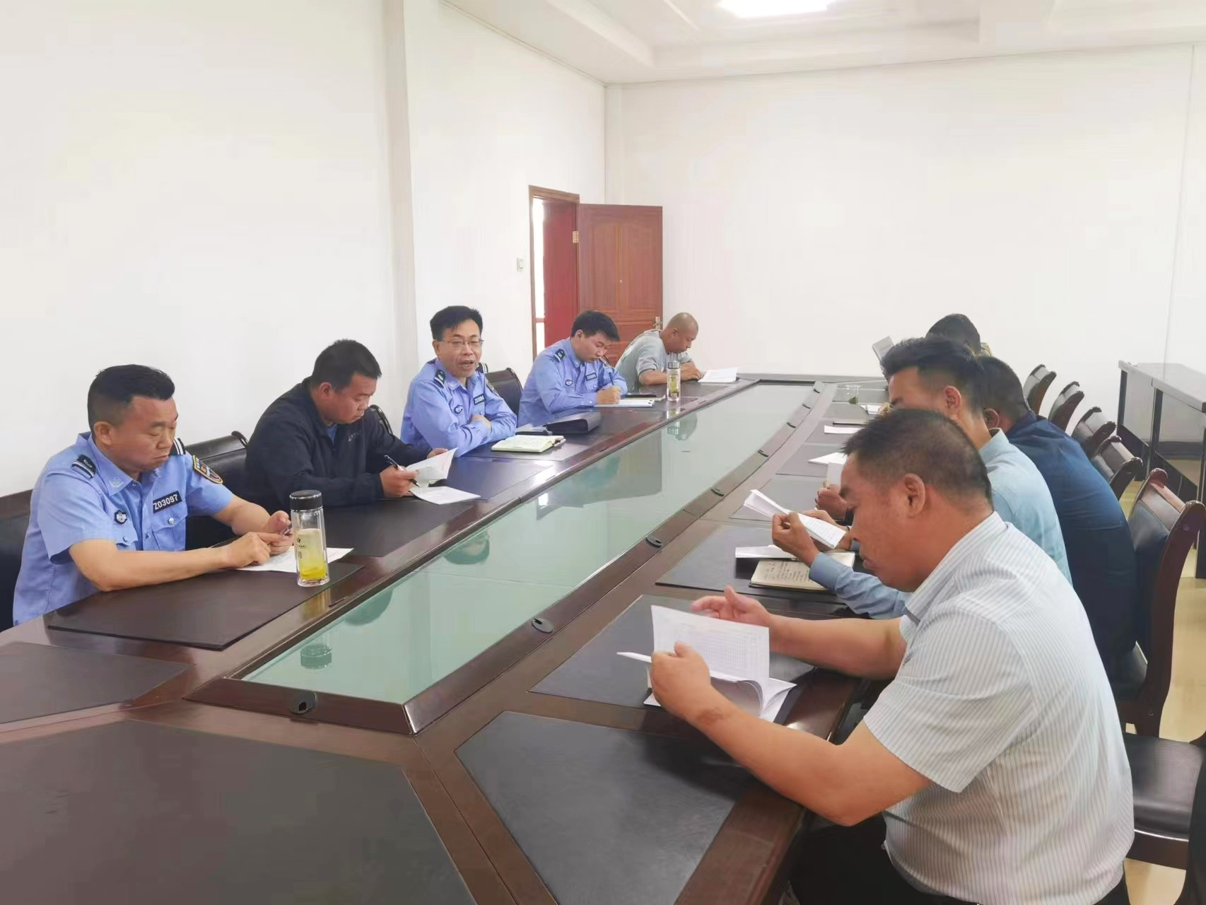 我县积极构建行业和谐劳动关系