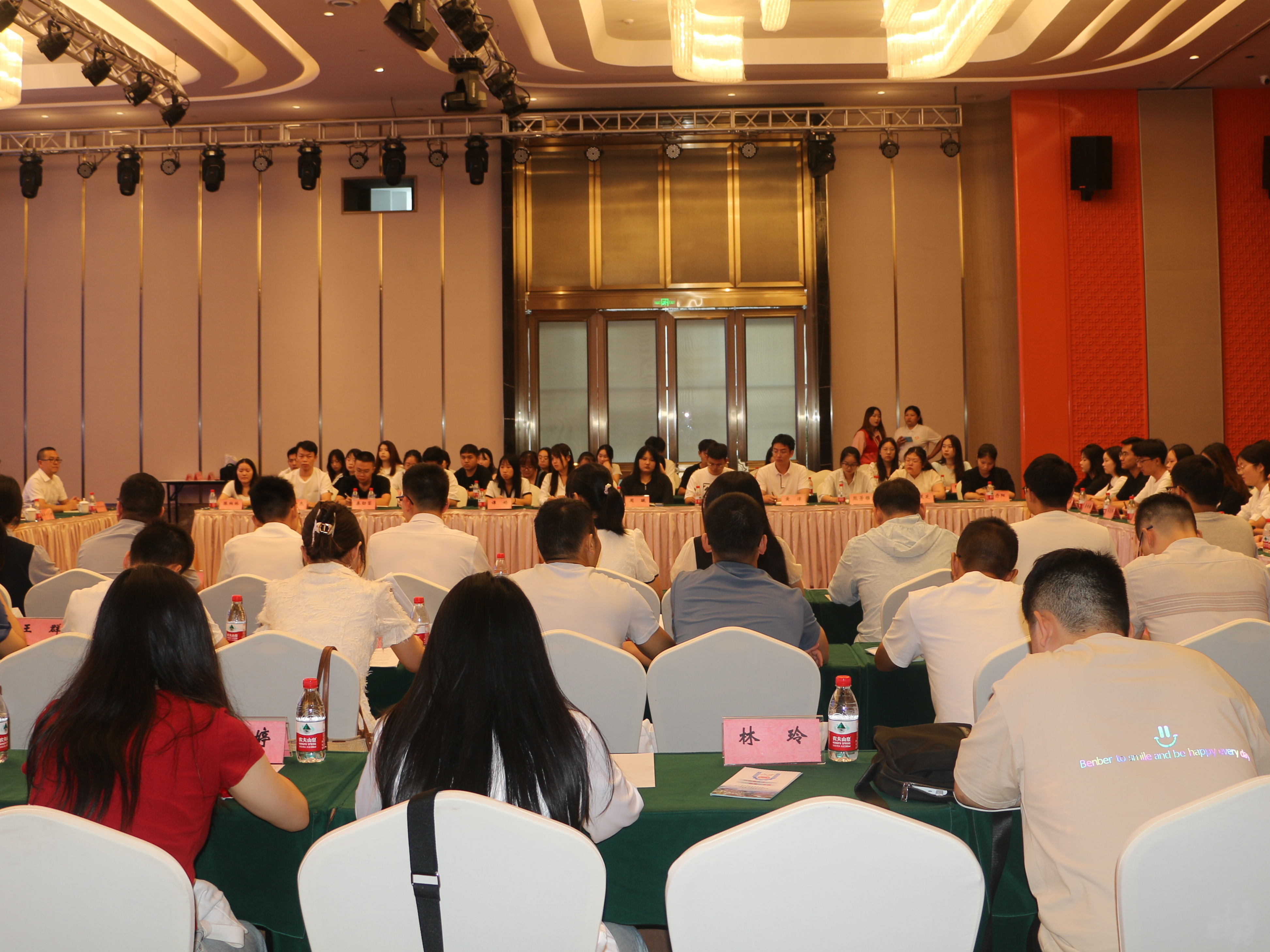 我县开展团的十九大精神宣讲活动