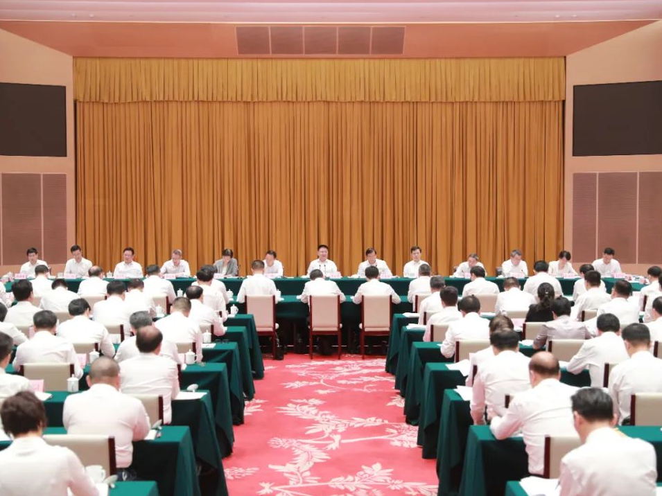 省委常委会（扩大）会议暨市州党委书记座谈会举行