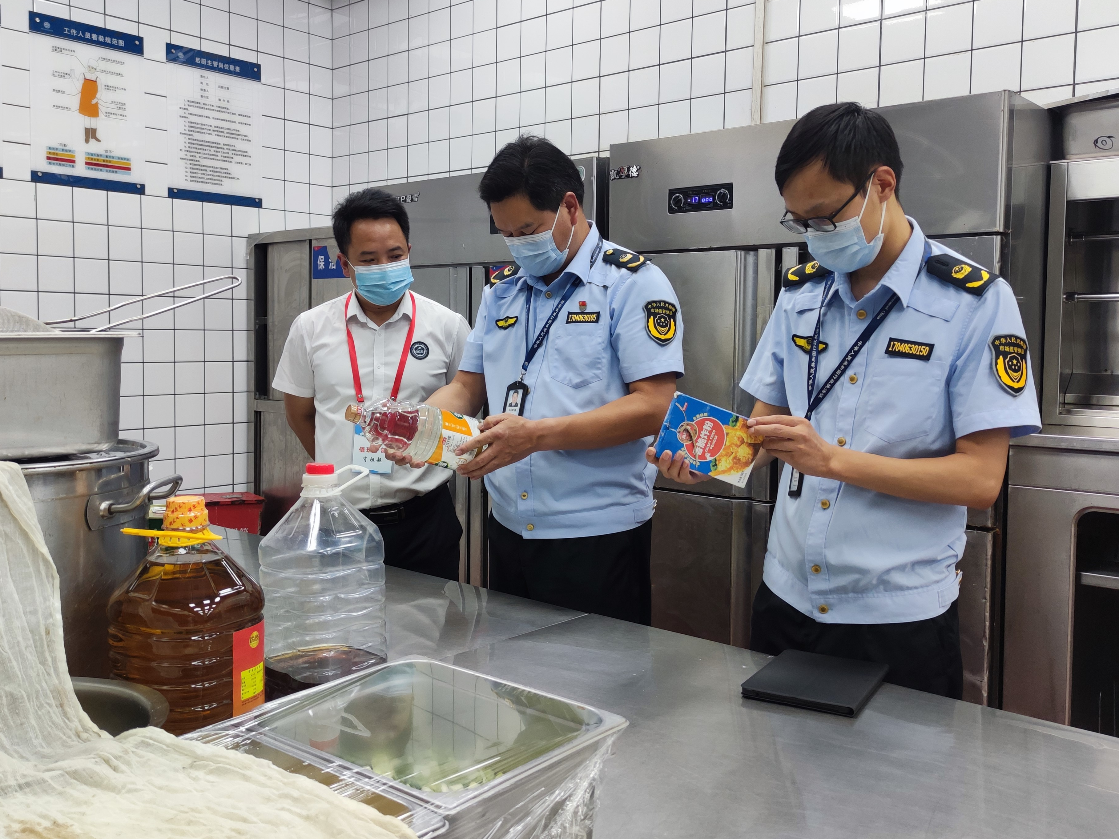 县市场监管局全力护航校园食品安全