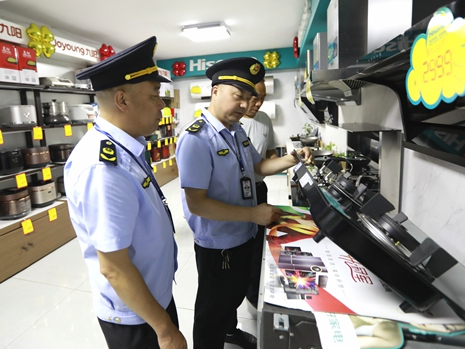 城关市场监管所：加强燃气灶具质量监管