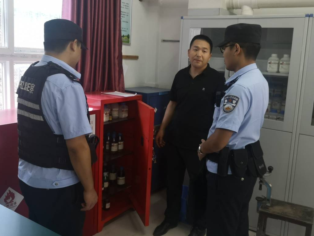 双台乡：护航开学季 严把安全关