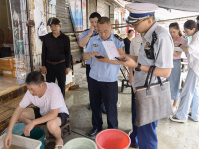 竹山消防开展“九小场所”专项检查