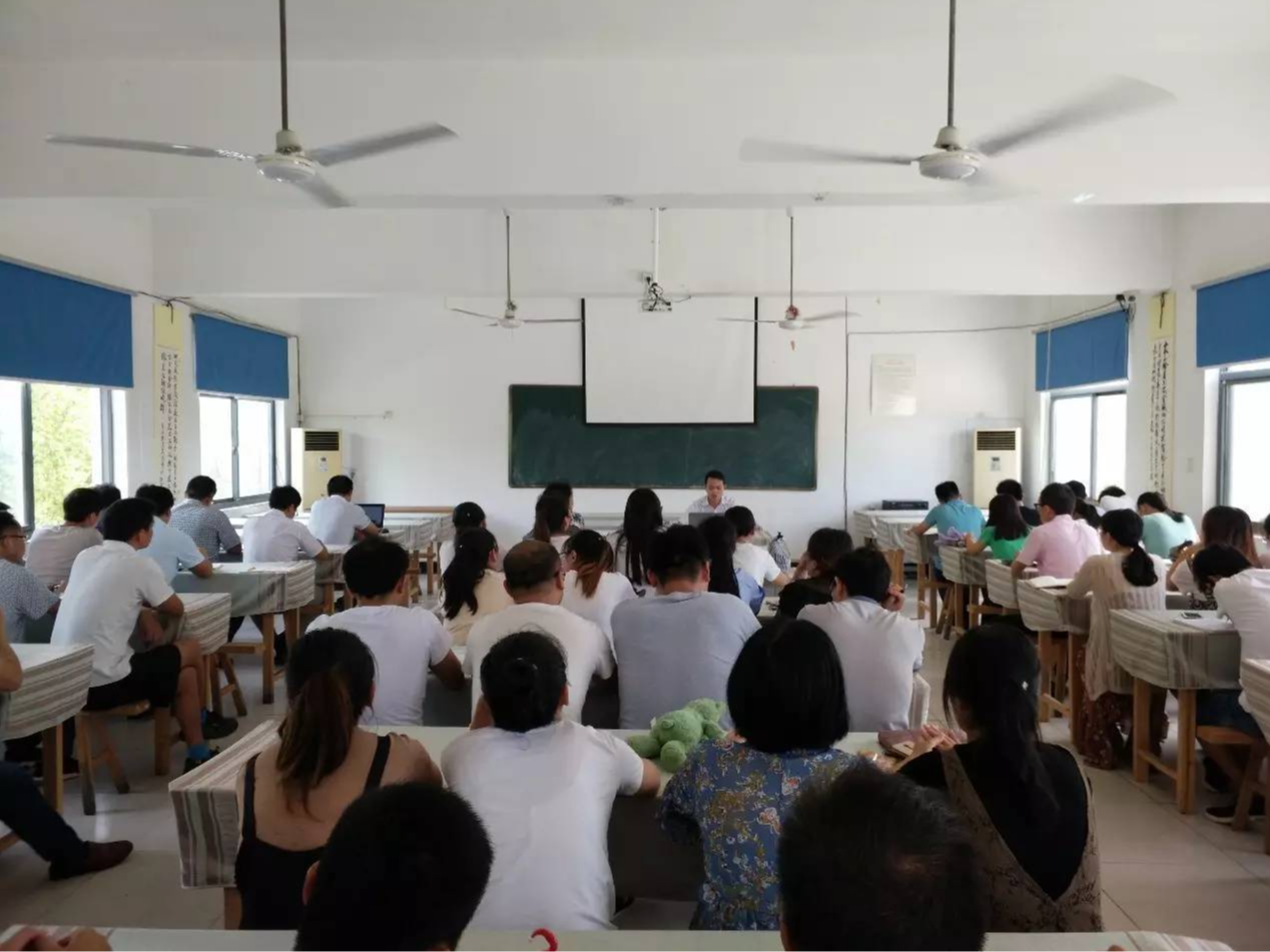 明清小学扎实做好秋季开学准备工作