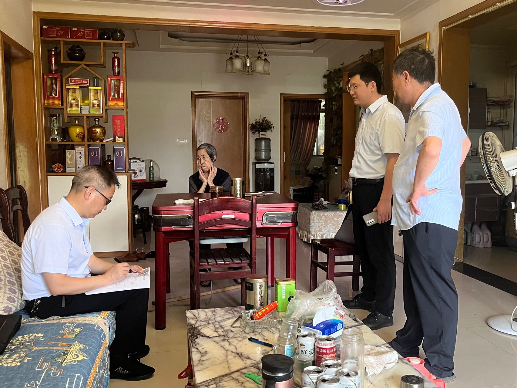 文峰乡：主动上门暖人心 贴近群众“零距离”