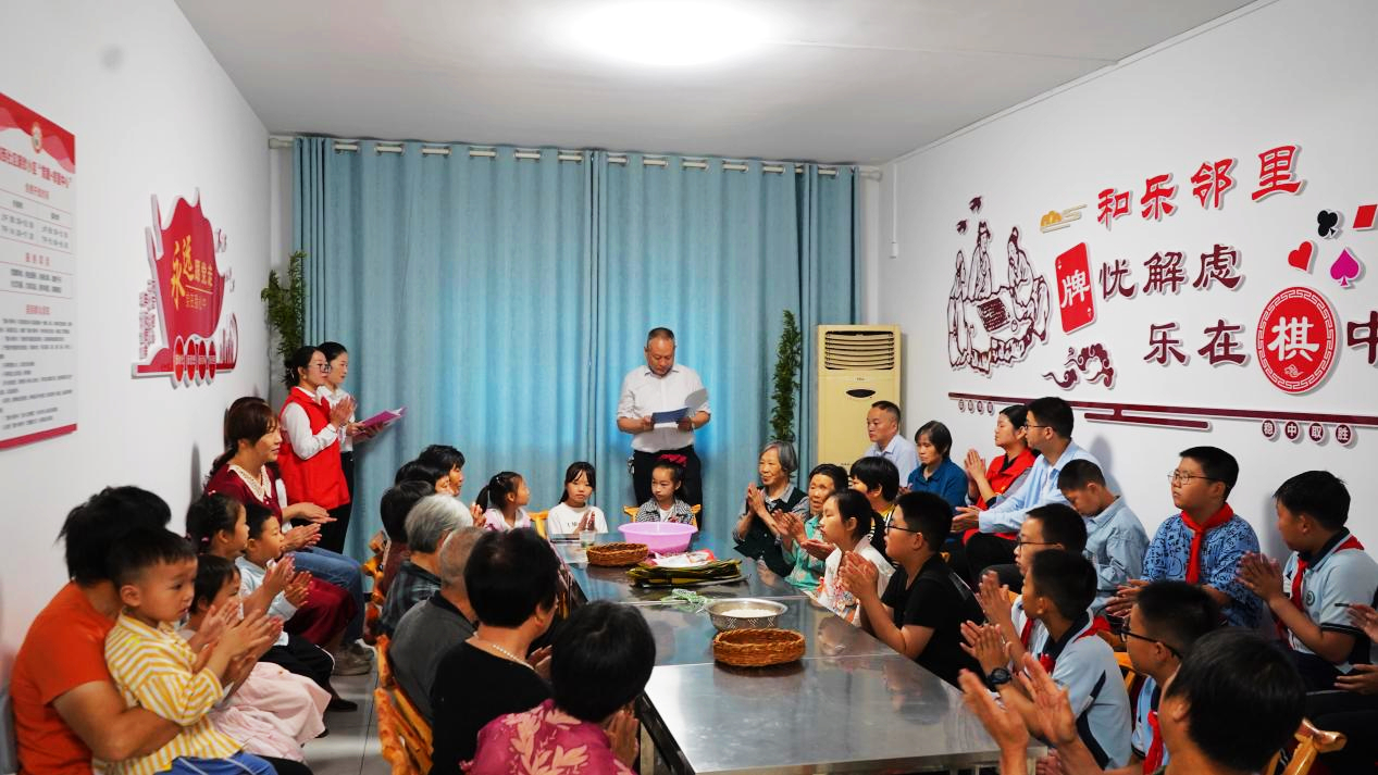 城关镇城西社区开展清廉文化进小区活动