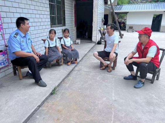 双台乡多措并举筑牢防溺水防线