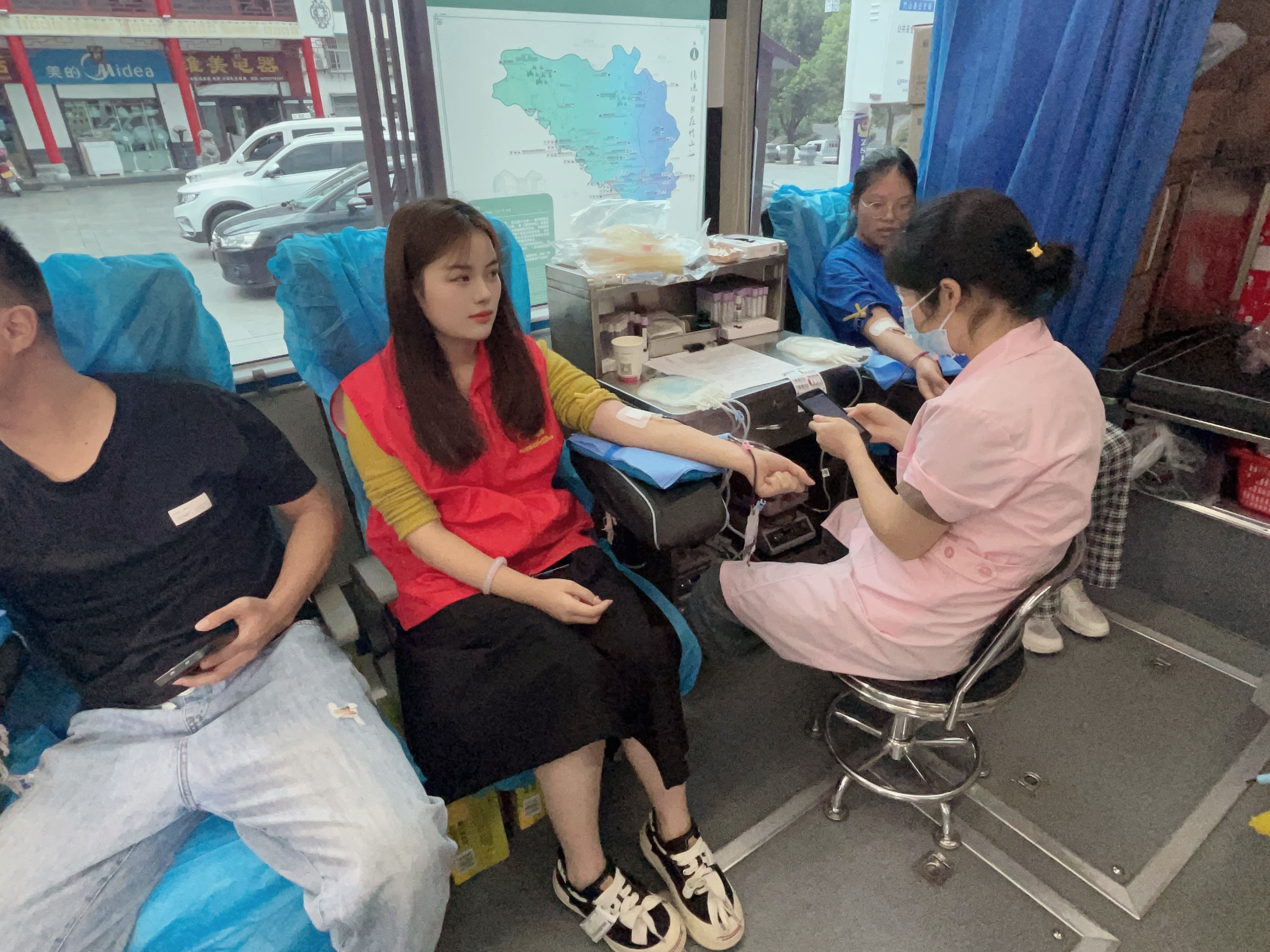 官渡镇：汇聚青春正能量 无偿献血传爱心