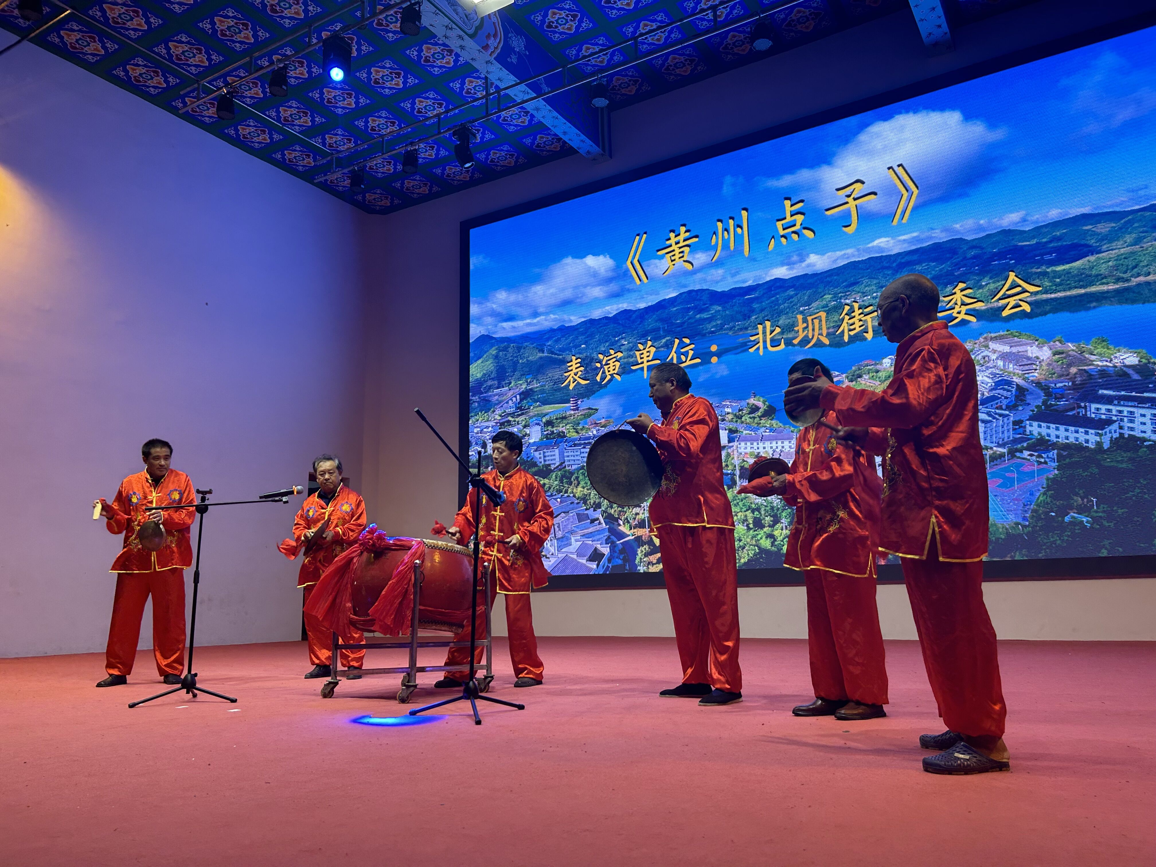 上庸镇：“湖畔村晚”助力乡村振兴