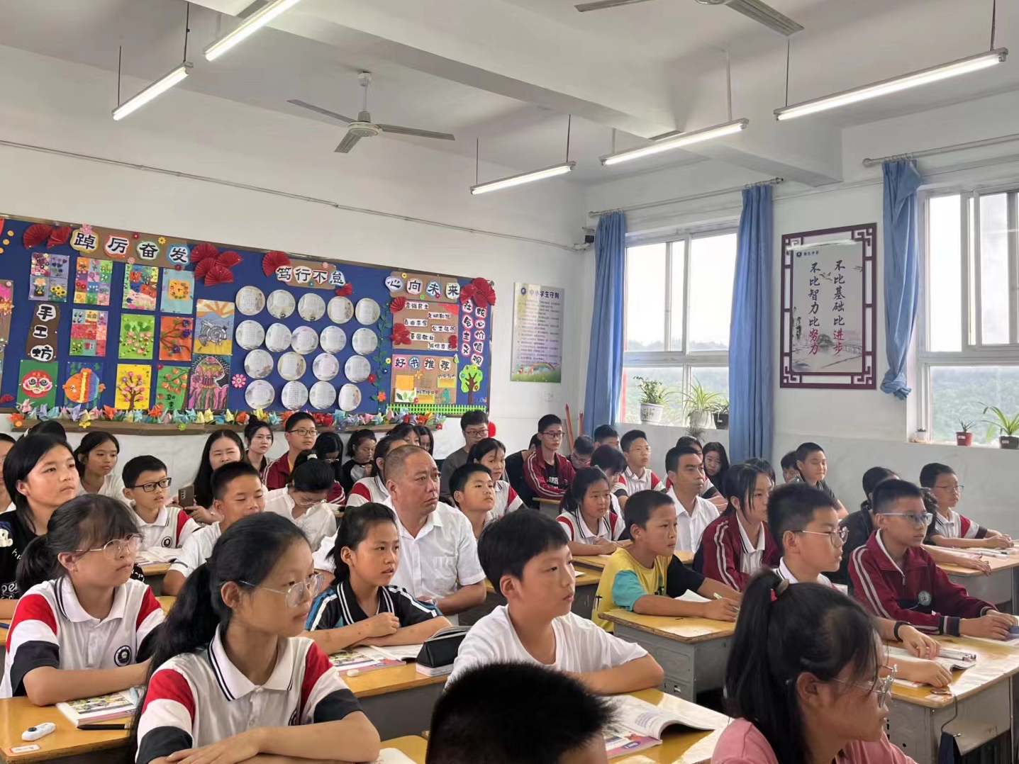 秦古中学为新教师课堂教学问诊把脉