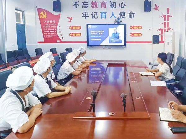 擂鼓镇小学：筑牢食品安全基石  守护“舌尖上的安全”