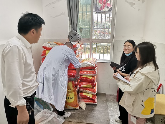 楼台乡中心学校：校园食堂食品抽检 保障师生饮食安全