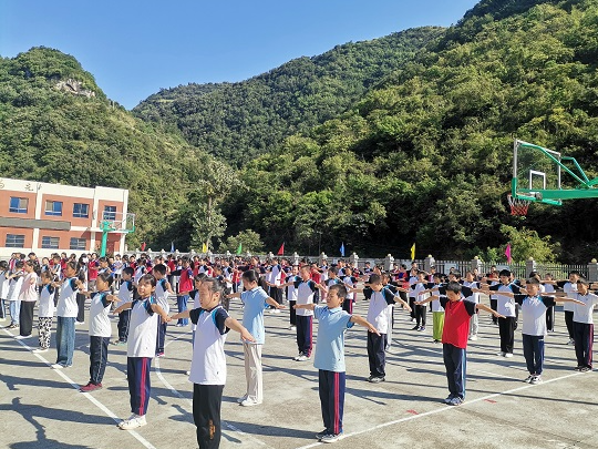 沧浪九年制学校：开展行为习惯养成教育活动