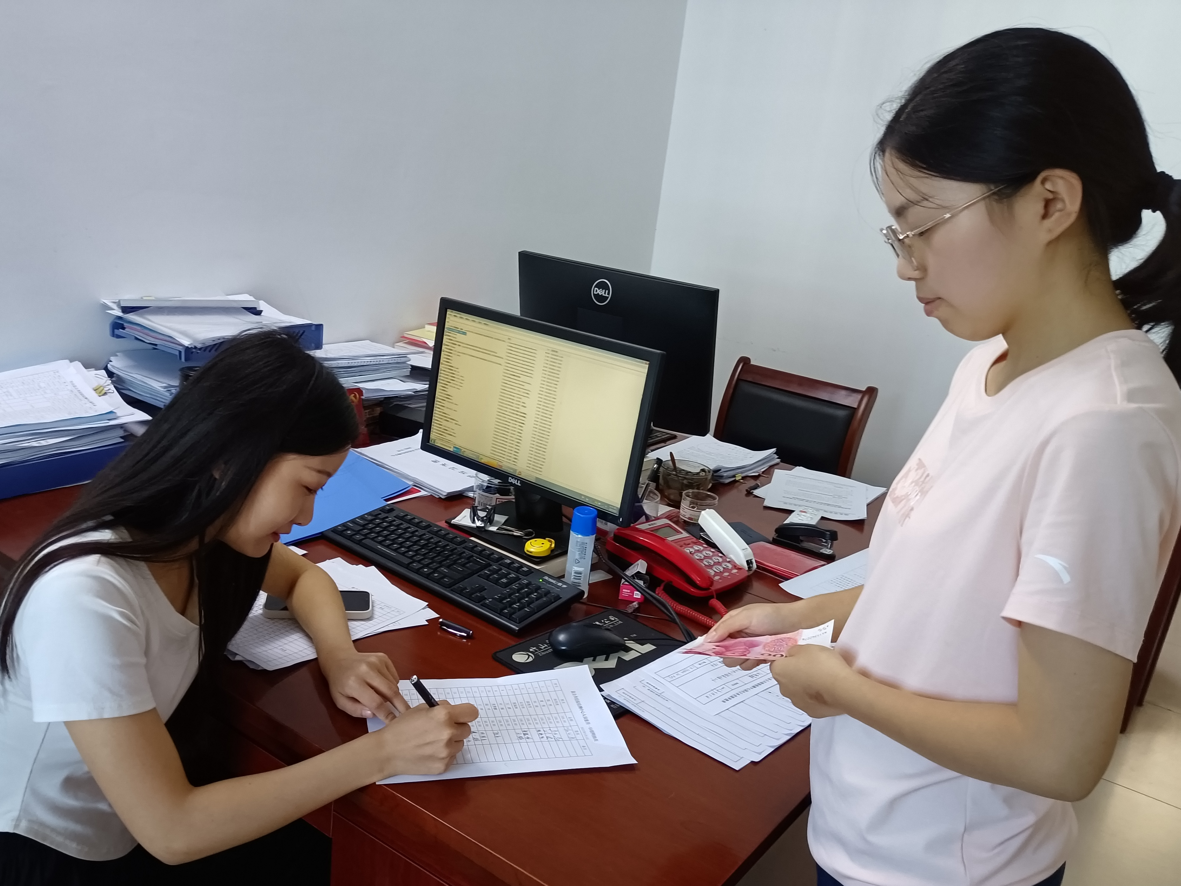 县公共检验检测中心扎实开展“慈善一日捐”活动